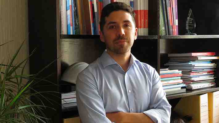 Diputado Santana (PS) cuestiona invitación de ex fiscal Carlos Gajardo a comisión que revisa AC contra Ávila