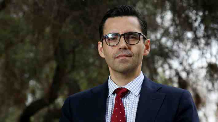 Economista Sergio Urzúa: "Nos podemos dar el lujo de ser un país feliz creciendo un 2%, pero ajustemos las expectativas"
