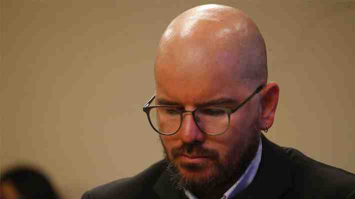 Jackson descarta haber incidido en convenio con fundación que integra su hermana y UDI lo conmina a declarar en Fiscalía