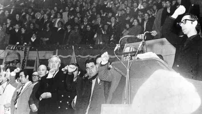 El Partido Socialista define una "marcha irreversible hacia el socialismo"