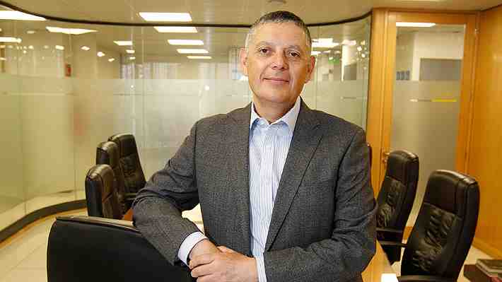 Sernac defiende "poder disuasivo" de proyecto para fortalecer al servicio y desdramatiza resistencia del mundo empresarial