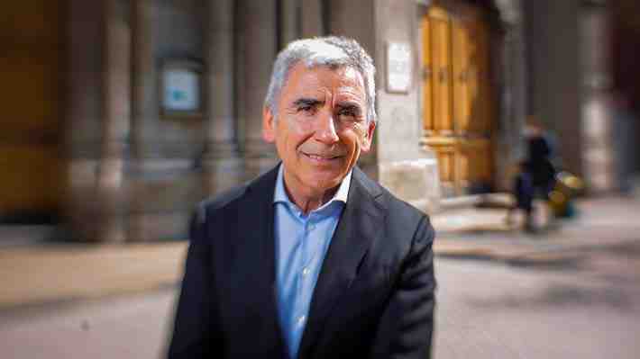 Columna de Carlos Peña: El largo peregrinaje de los partidos