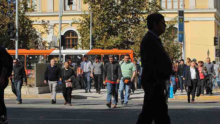 Tasa de desempleo en Chile se ubica en 8,5% en trimestre abril-junio y anota su octava alza anual seguida