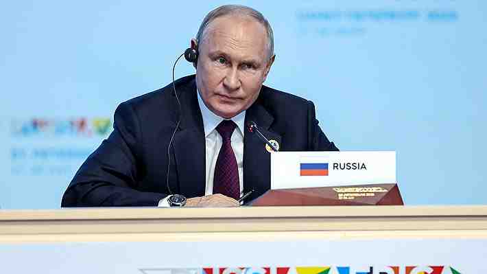 Putin consolida su influencia en África: Anuncia más presencia diplomática y decenas de contratos de armas
