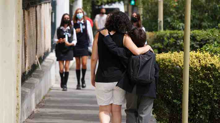 Alcaldesa de Las Condes solicita a Minsal terminar con obligación de mascarillas en colegios desde el lunes
