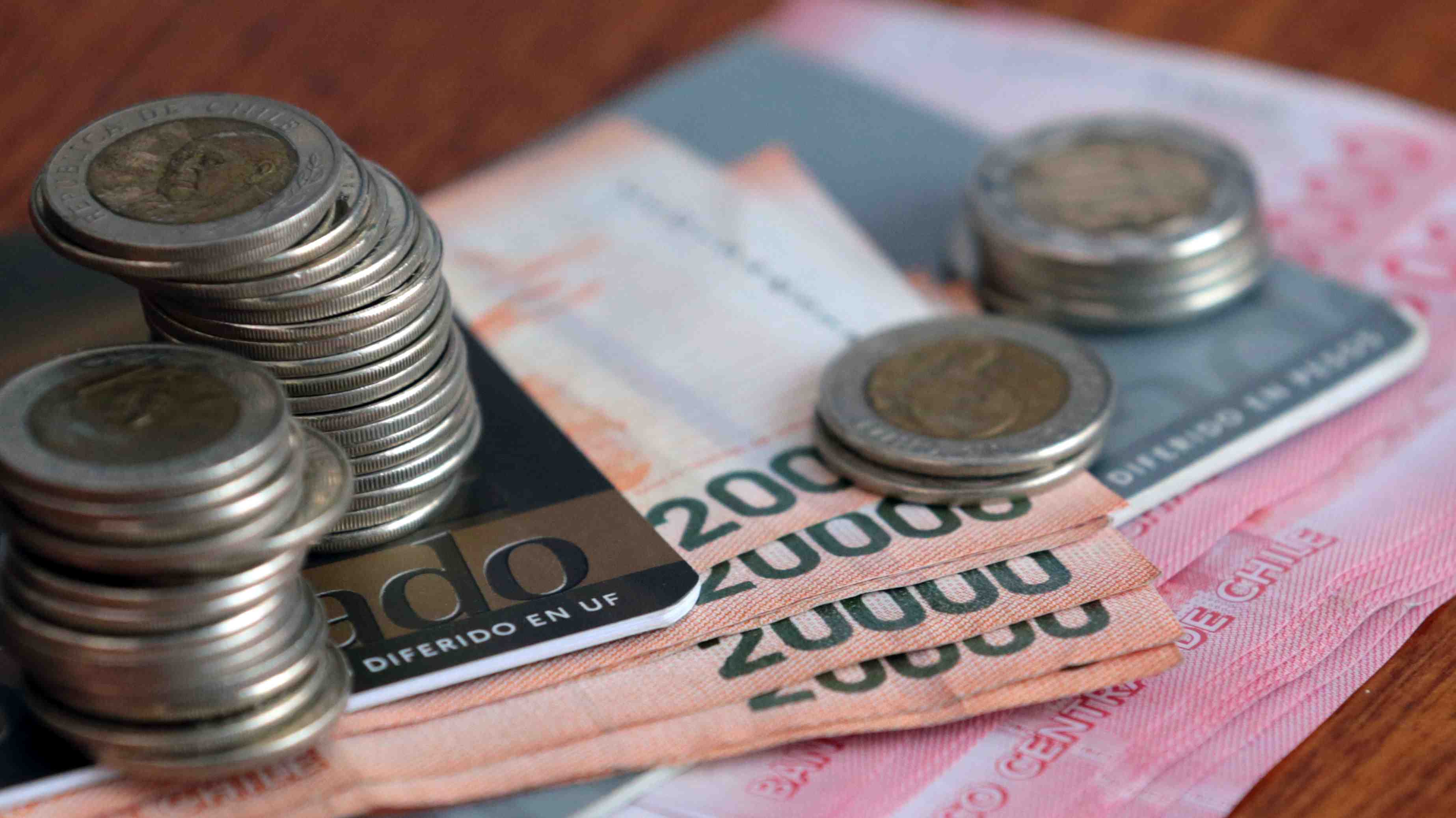 Poder adquisitivo sigue repuntando: Salarios reales anotan en junio su mayor alza en casi cuatro años