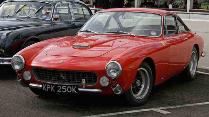 Compran una casa de descanso y encuentra un raro Ferrari de los años 60