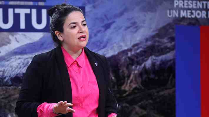 Orellana apunta a Macaya tras dichos por salida de Jackson: "Ese es el tipo de cosas de lo que la gente está chata"