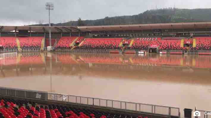 Cancha del estadio Fiscal de Talca colapsa por desborde de río: Mira las impactantes imágenes