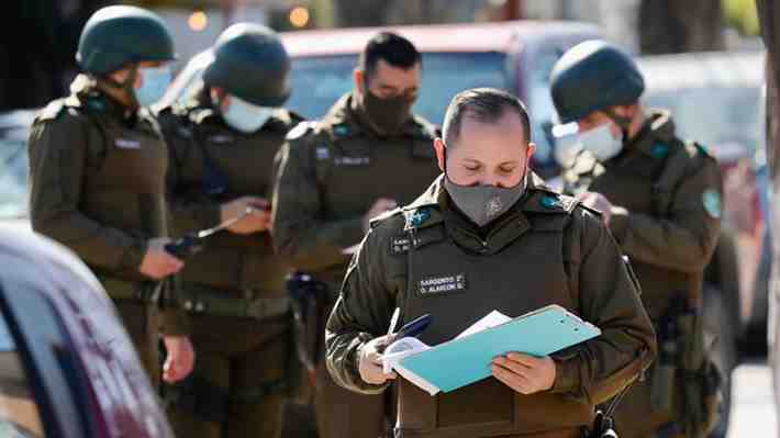 Carabinero dispara a delincuente que intentó asaltarlo con una subametralladora UZI