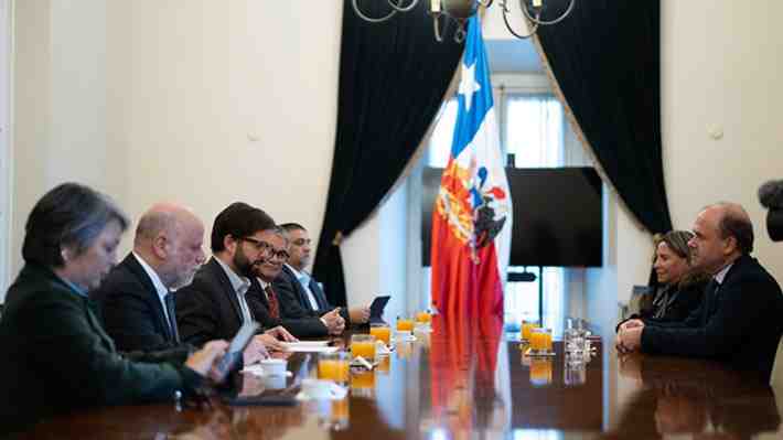Tras jornada de reuniones: Centro político llama al Gobierno a bajar porcentaje de solidaridad de la reforma previsional