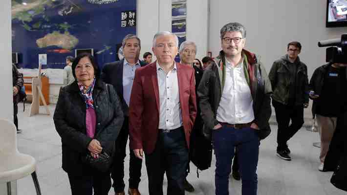 Movilizaciones "parciales" y zonas casi completas en contra: La dispar adhesión al paro indefinido de profesores