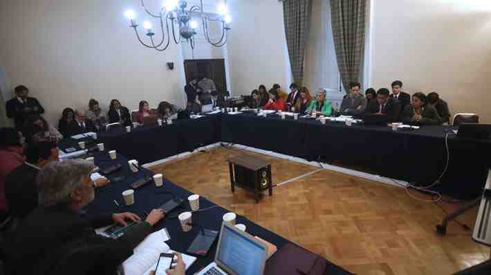 Consejeros retoman hoy votación de enmiendas y hacen esfuerzos contrarreloj por arribar a acuerdos