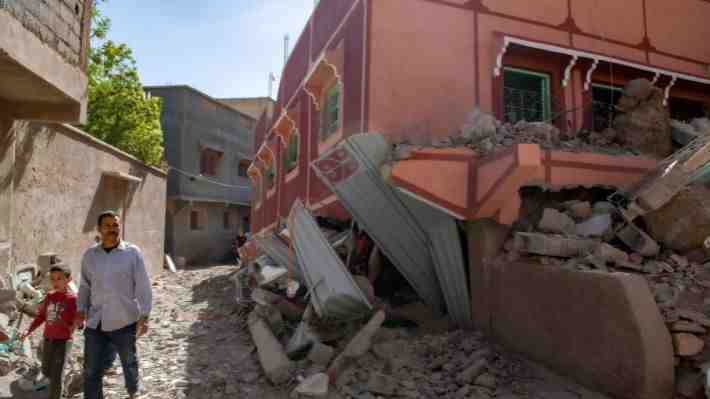 Sismo 6,8 en Marruecos: Cifra de fallecidos asciende a 820 y heridos llegan a 672