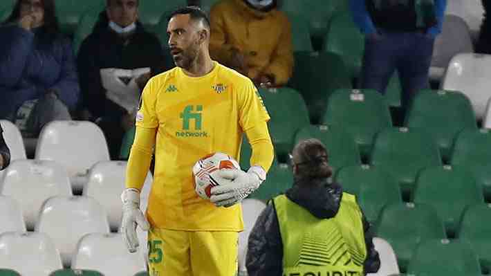 ¿Qué pasa con Claudio Bravo que sigue sin aparecer en el Betis? La preocupación que hay en España