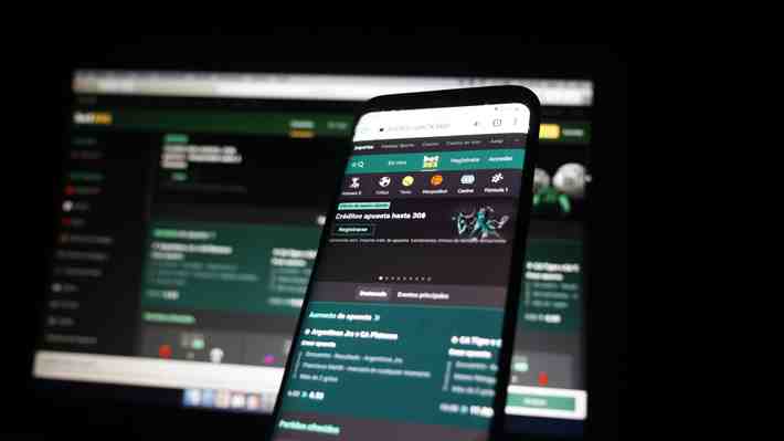 Suprema acoge recurso de Polla Chilena y ordena bloquear sitios web de casas de apuestas deportivas