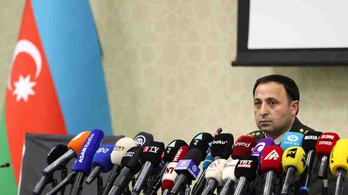 Azerbaiyán exige a Nagorno Karabaj que deponga las armas y proclame su disolución como república