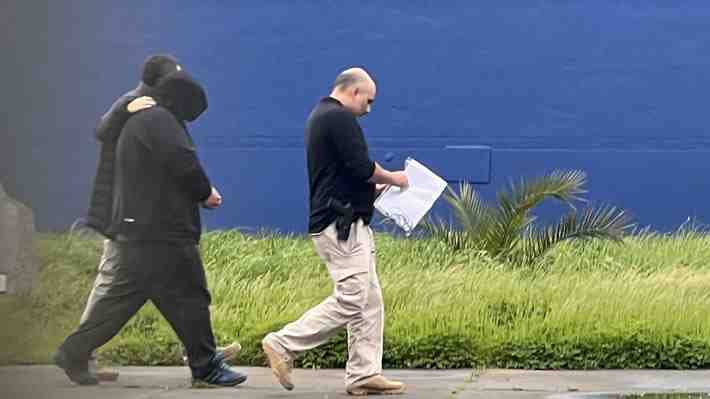 Uno estaba con firma semanal por microtráfico: Quiénes son los detenidos en el caso de RML en Arauco