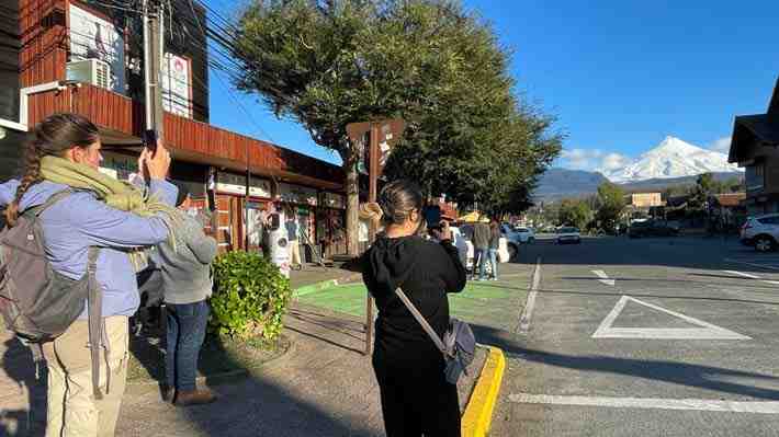 Ante aumento de actividad en Volcán Villarrica, Pucón suspende clases para este lunes y traslada a pacientes postrados