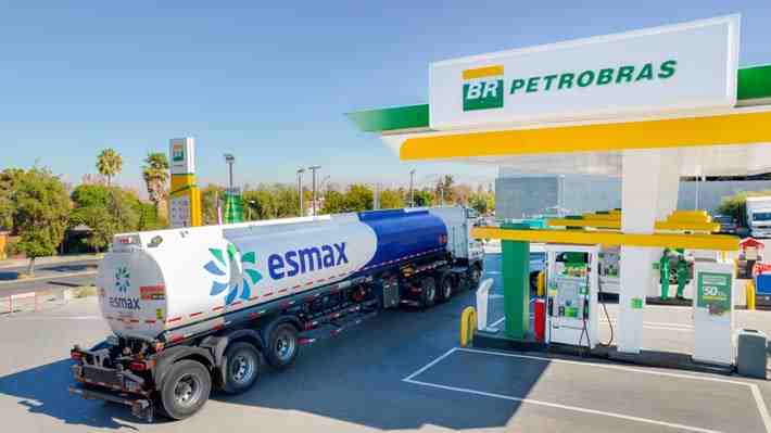 Primeros pasos tras aterrizaje de petrolera Aramco en Chile: Renuncia director de Esmax