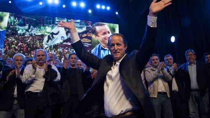 Escándalo en el oficialismo marca las horas previas del debate presidencial en Argentina