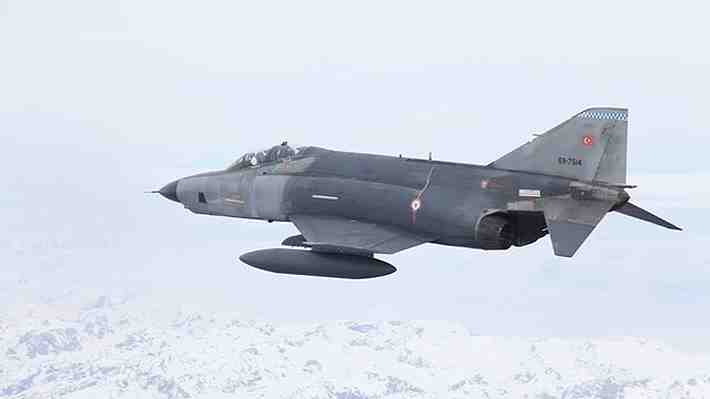 Turquía bombardea "objetivos" kurdos en el norte de Irak en represalia por atentado en Ankara