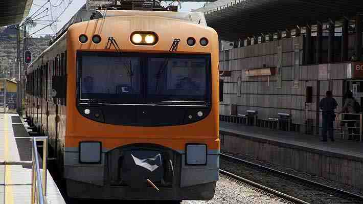 Nuevo choque de tren con bus deja al menos cinco heridos en el Biobío: Vehículo transportaba escolares