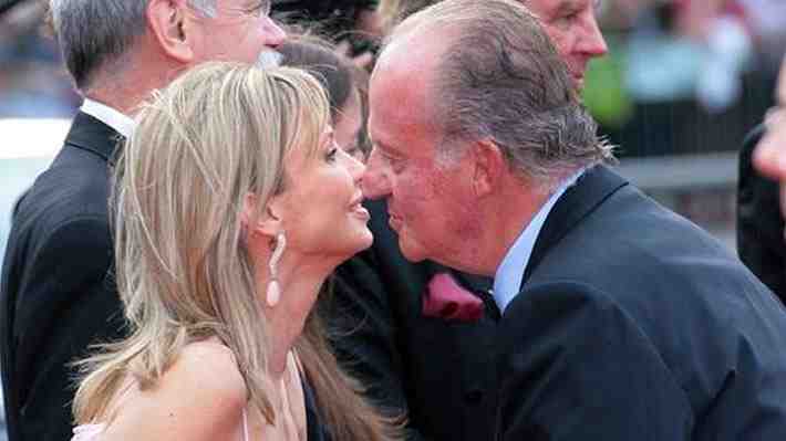 Juan Carlos I está "muy satisfecho" y su ex amante "decepcionada" tras dictamen de justica británica