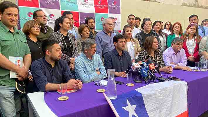 Cónclave oficialista: Partidos acuerdan competir en las elecciones de 2024 "en una lista única desde la DC al PC"