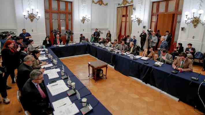 Comisión Mixta inicia sesión para votar propuestas y enmiendas: Miembros sesionarán hasta total despacho