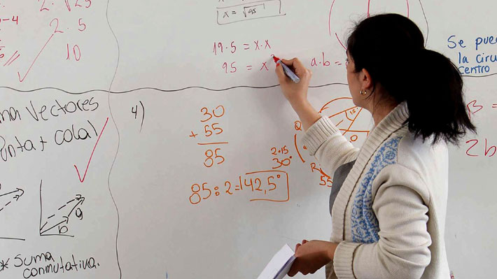 Encuesta revela que casi la mitad de los profesores ha sido insultado y ...