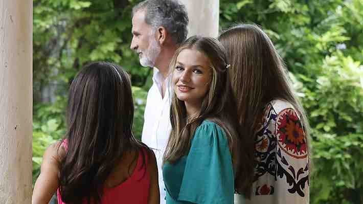 Leonor ad portas de la mayoría de edad y de ser heredera oficial: Casa Real española divulga fotos de la vida de la princesa