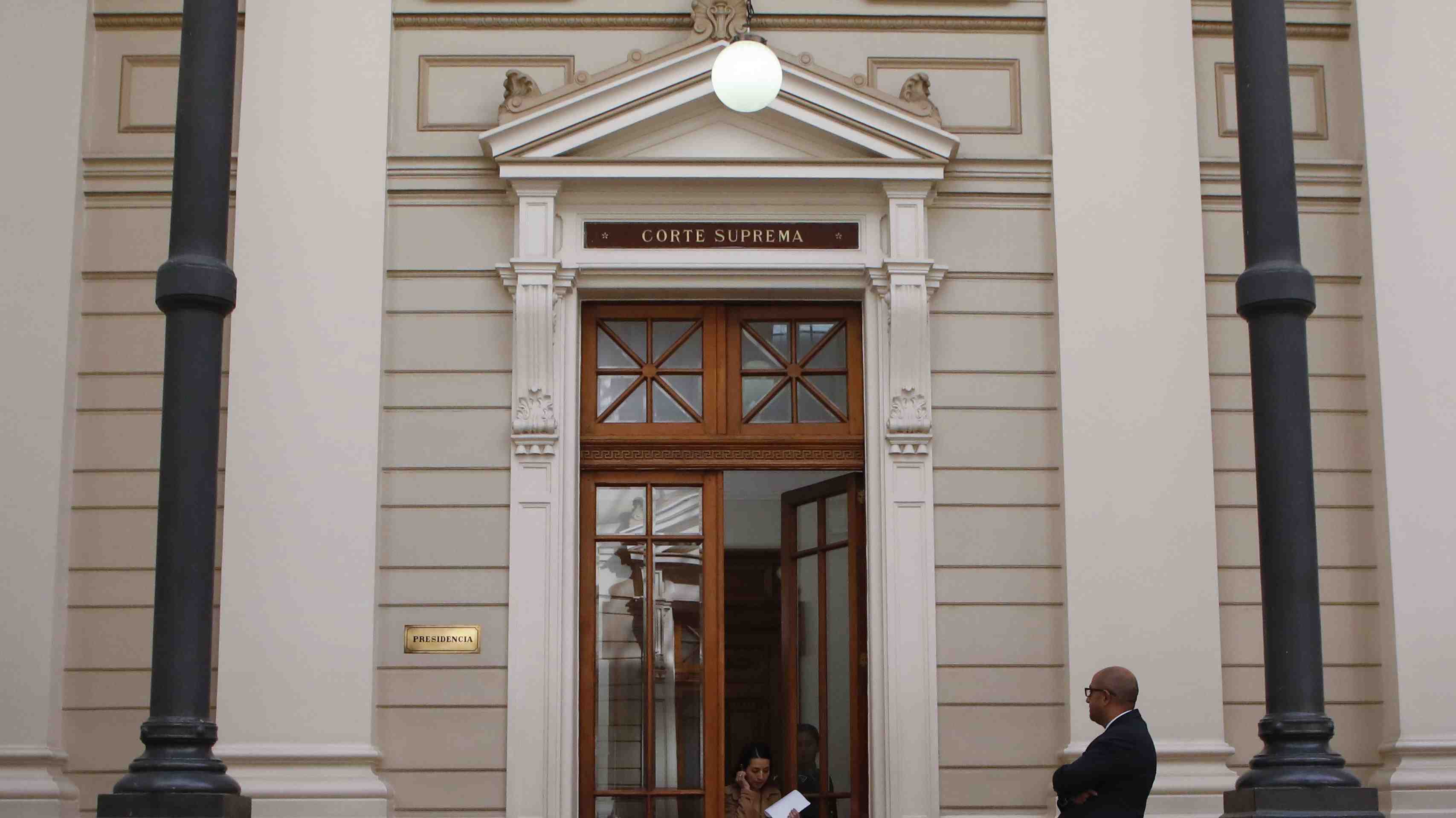 Nuevo golpe para las isapres: Corte Suprema rechaza todos los recursos por primas GES