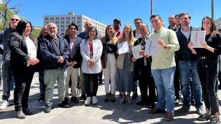 Hevia dice que si gana el En Contra "todo es incertidumbre" e insta a "cerrar capítulo constitucional"