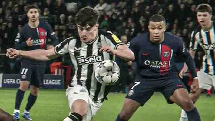 "Le han robado": En Inglaterra explotan por penal cobrado a favor del PSG en los descuentos contra el Newcastle en Champions... Mira la jugada