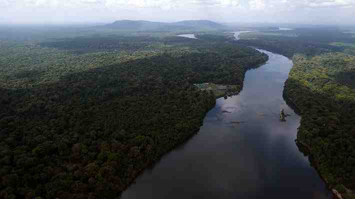 Un conflicto que podría llegar a las armas: El Esequibo, la zona rica en petróleo que se disputan Venezuela y Guyana