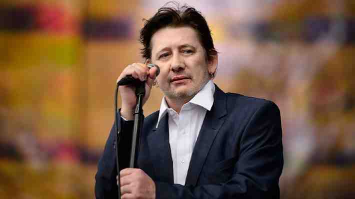 Shane MacGowan, fundador de la banda irlandesa The Pogues, muere a los 65 años