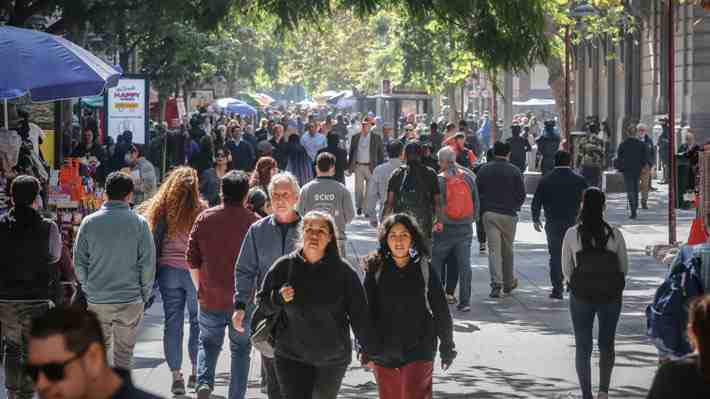 Inflación de noviembre sube 0,7% y sorprende con alza mensual mucho mayor a la esperada