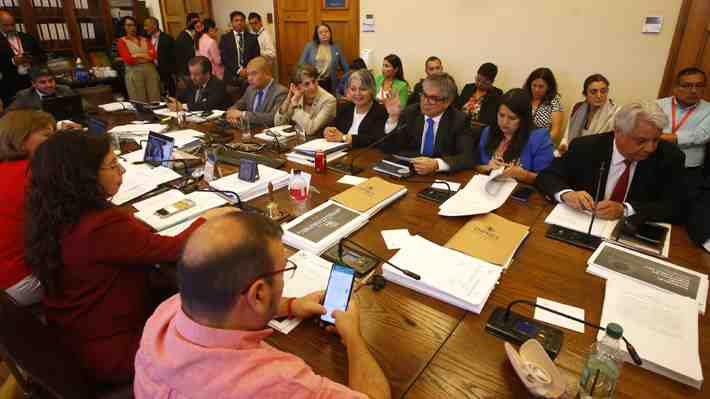 Marcel descarta separar proyecto que mezcla reajuste al sector público e indicación por isapres: "Sigue como está proyectado"