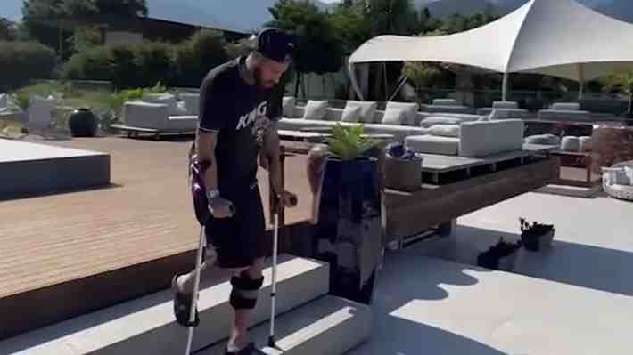 El calvario de Neymar y las potentes imágenes de dolor que dan la vuelta al mundo