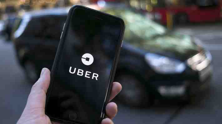 "Muévete sin miedo": Ministerio de Transportes pasa a la ofensiva tras arremetida de Uber por ley que regula a Apps