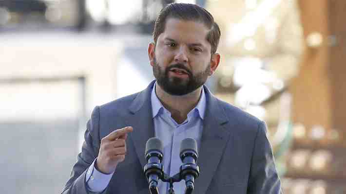 Boric presenta proyecto de ley de pesca: Dice que busca que norma tenga "legitimidad democrática"