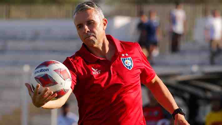 La primera gran decisión de Gustavo Álvarez en la Universidad de Chile