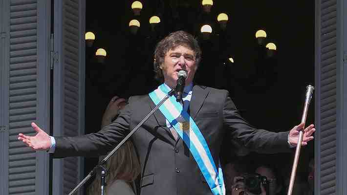 Incluye un cambio del sistema electoral: Los temas más controvertidos de la "ley ómnibus" de Milei en Argentina