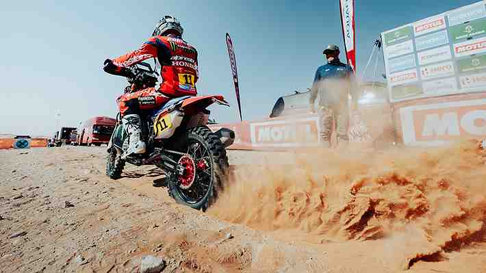 José Ignacio Cornejo resiste en la etapa "del infierno" y sigue peleando en el podio del Dakar