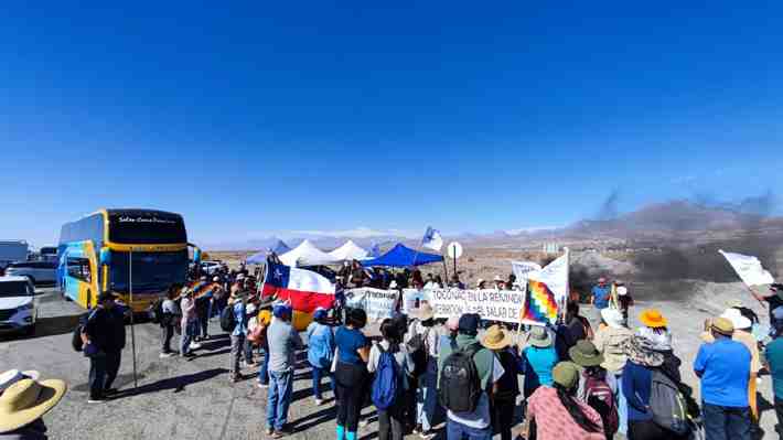 Bloqueo en Salar de Atacama: Expertos advierten daño reputacional y a producción de litio de prolongarse la toma