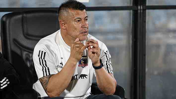 Almirón le dejó tarea a los jugadores tras su primer partido al mando de Colo Colo y habló de Arturo Vidal