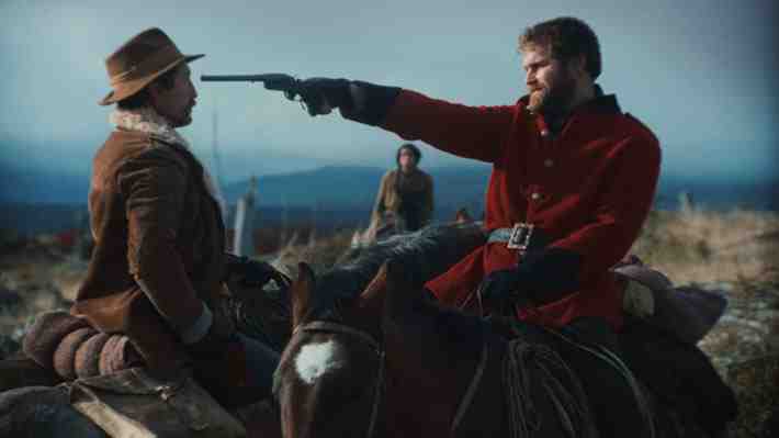 Reseña de "Los Colonos": El Western chileno que retrata una Patagonia tan bella como violenta