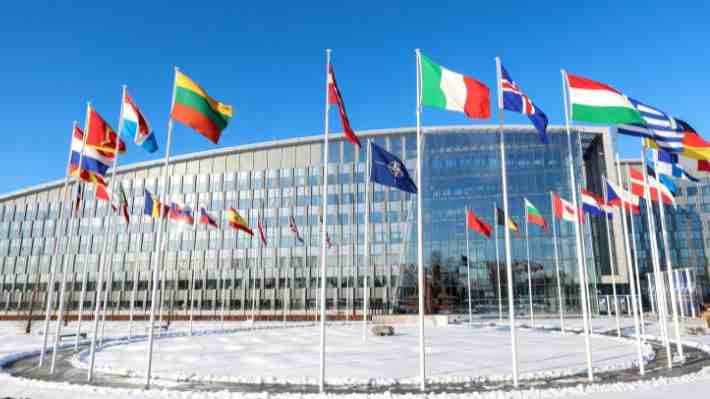 Eslovaquia asegura que vetará la entrada de Ucrania a la OTAN para evitar una "guerra mundial"