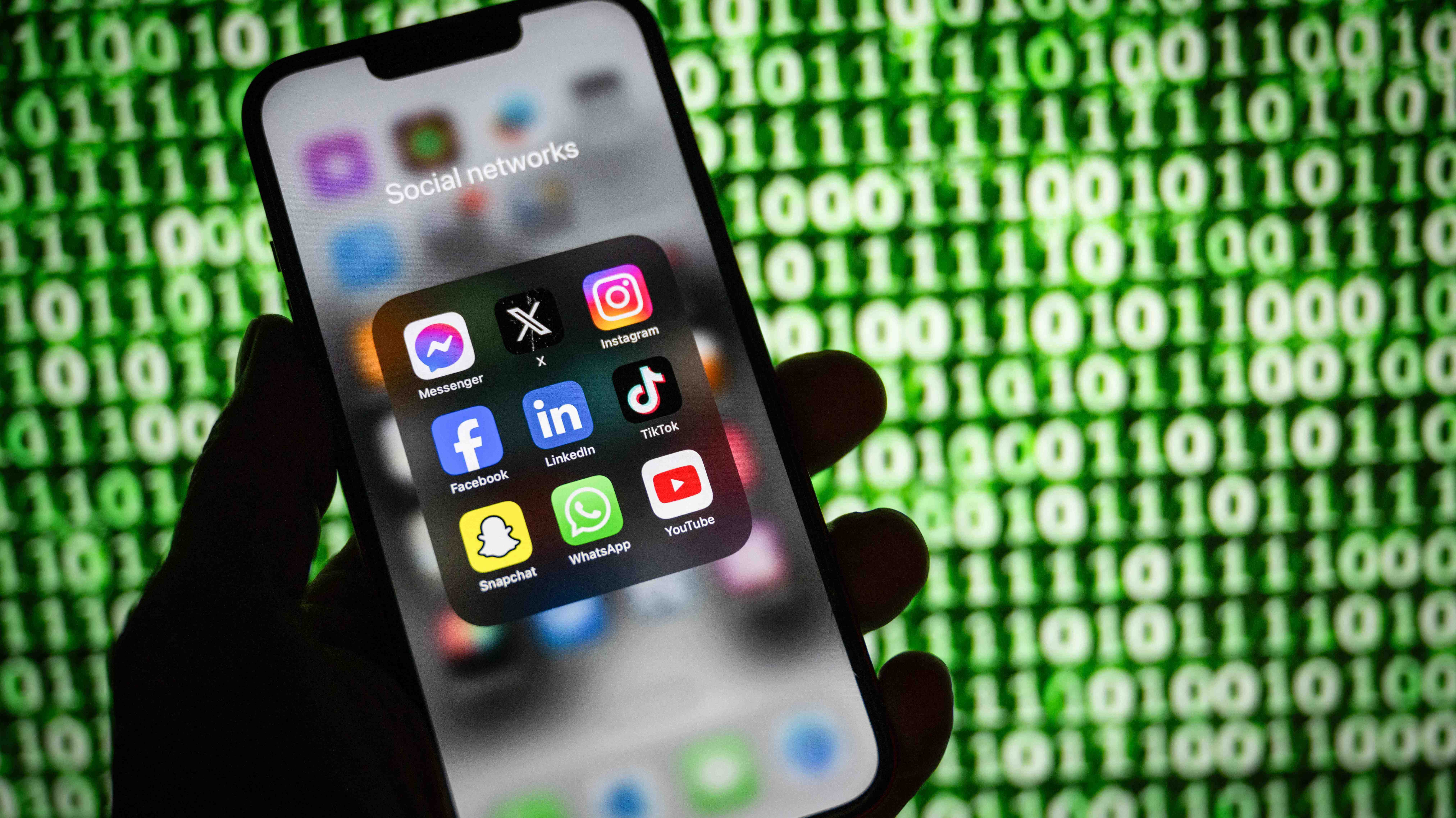 Con IA, préstamos y videollamadas internacionales de WhatsApp: Advierten de nuevas modalidades virtuales para delinquir